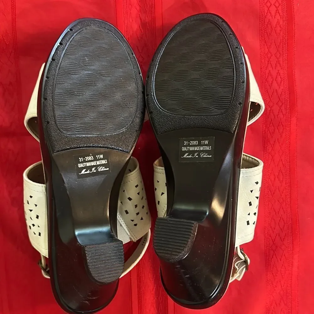 Easy Street White Wedge Sandals with Slingback Size 11
